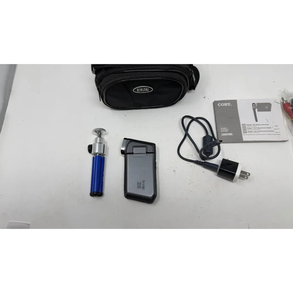 Coby Snapp Camcorder CAM5005 5MP With Case